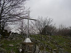 Cruz en la cima de Otsabio