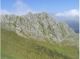 Monte Larraone desde Etitzegi. Ampliar